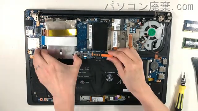 SVF15N1A1JのHDD（SSD）の場所です