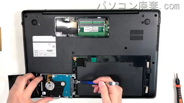 LIFEBOOK AH43/D1 FMVA43D1BPのHDD（SSD）の場所です