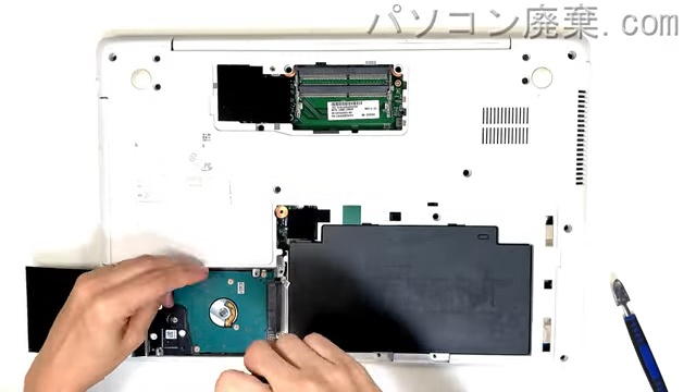 LIFEBOOK AH50/D1 FMVA50D1WPのHDD（SSD）の場所です